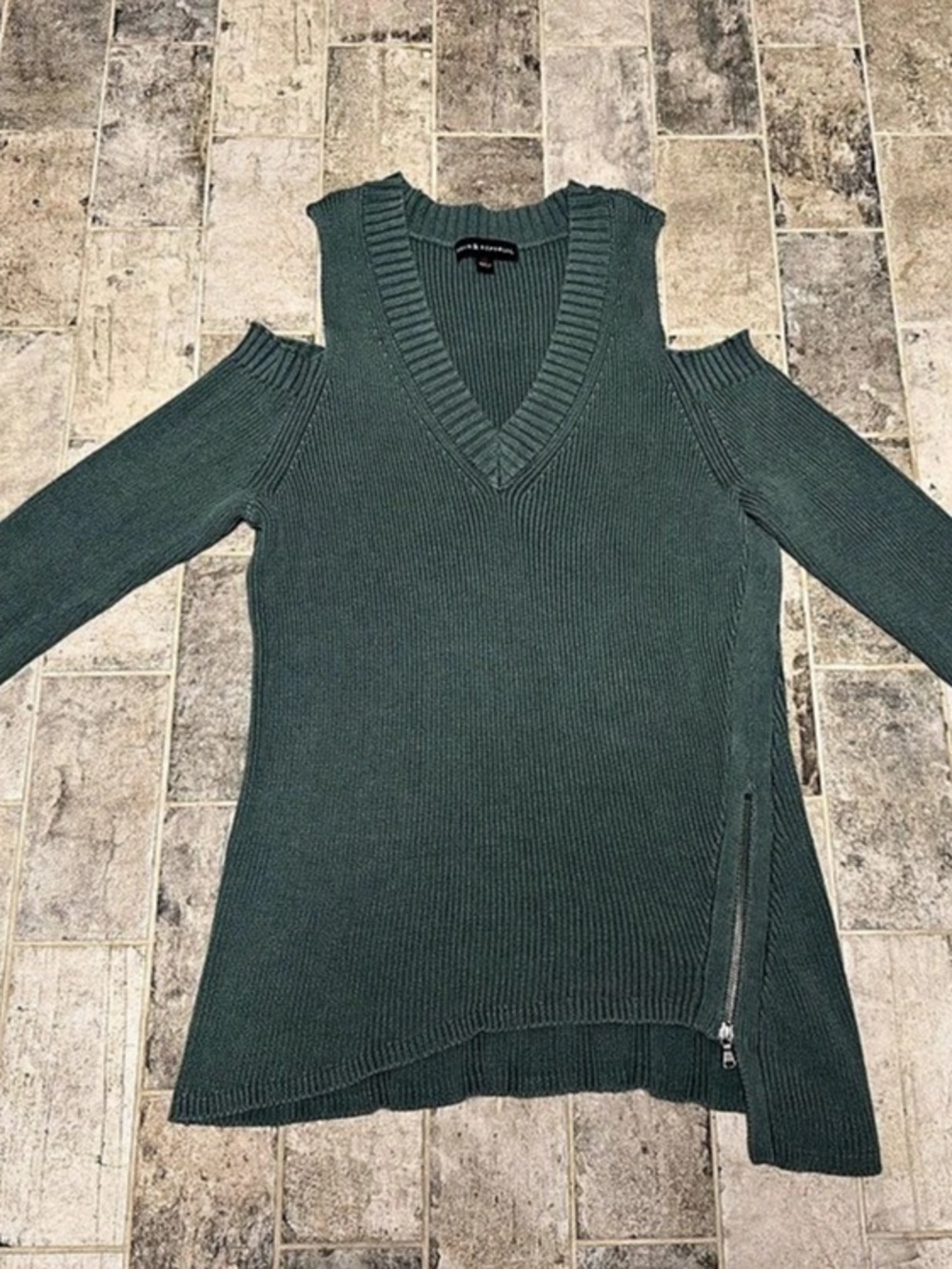Rock & Republic Cold Shoulder Ribbed Sweater Teal Green Side Zip- Size XL